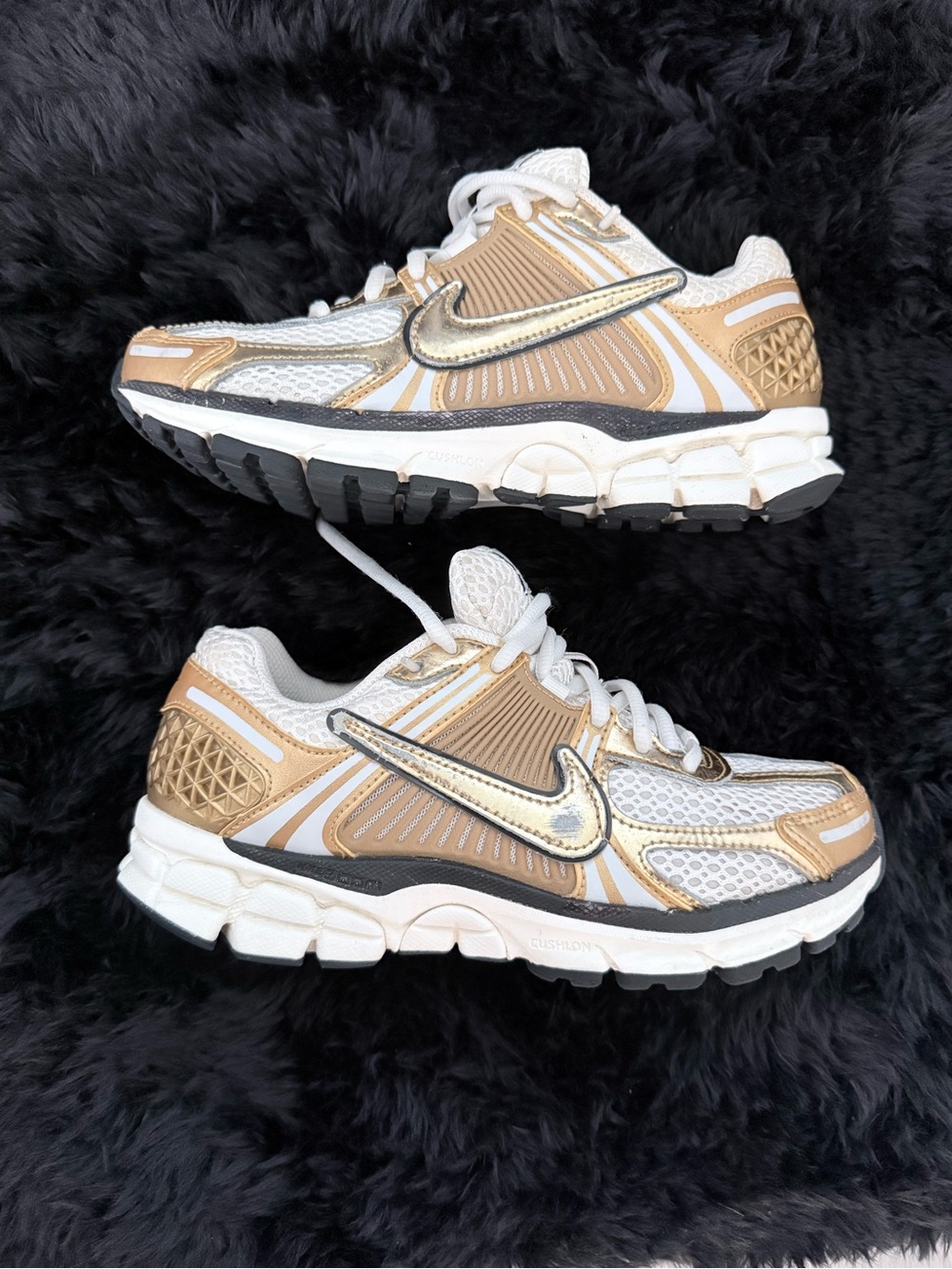 Nike Women's White & Gold Athletic Running Sneakers - Picture 5 of 12